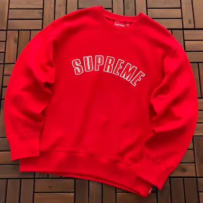 SUPREME Sweater