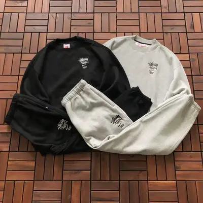 NIKE Sweater