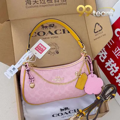 COACH | Item ID: 04450