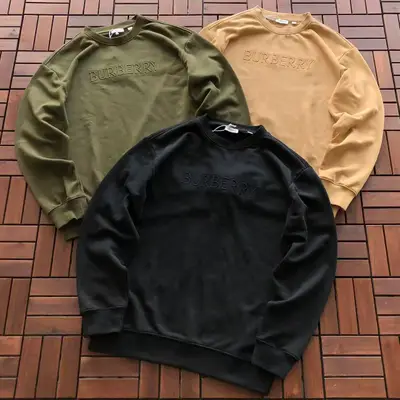 BURBERRY Sweater