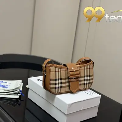 BURBERRY | Item ID: 21540