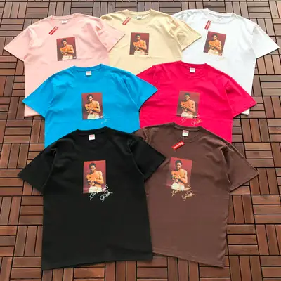 SUPREME T-Shirt