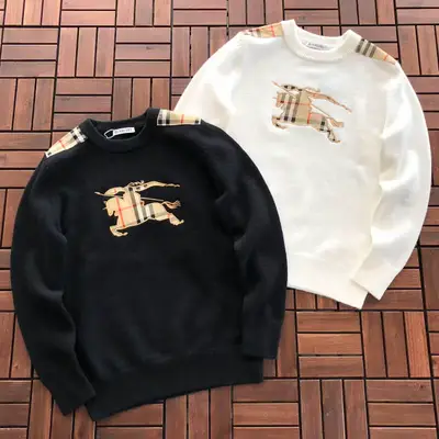 BURBERRY Sweater