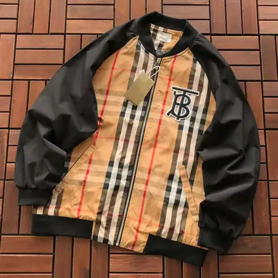 BURBERRY Jacke