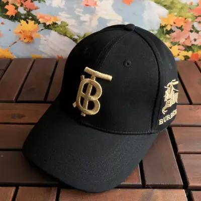 BURBERRY Cap