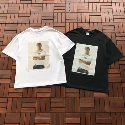 SUPREME T-Shirt