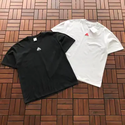 NIKE T-Shirt