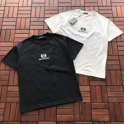 BALENCIAGA T-Shirt