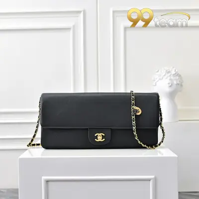 CHANEL | Item ID: 02652