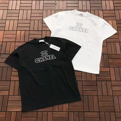 CHANEL T-Shirt