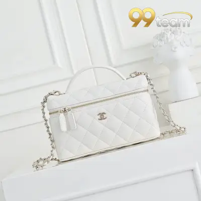 CHANEL | Item ID: 01582