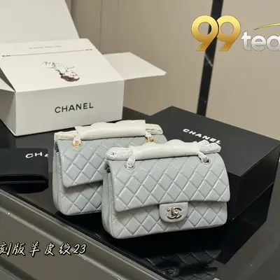 CHANEL | Item ID: 02462