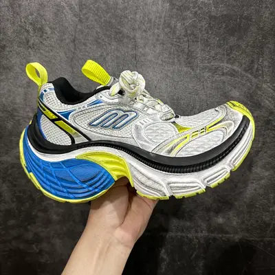 BALENCIAGA