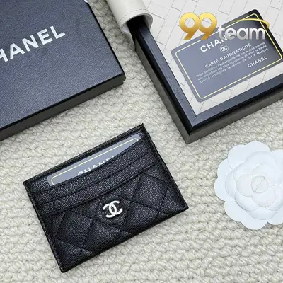 CHANEL | Item ID: 00490