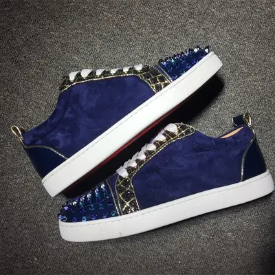 LOUBOUTINS
