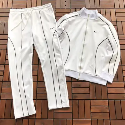 NIKE Sweater