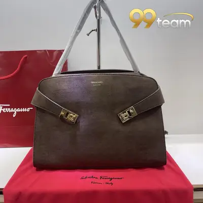 FERRAGAMO | Item ID: 22145