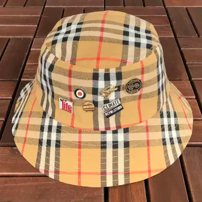 BURBERRY Cap