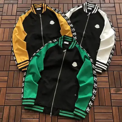MONCLER Jacke
