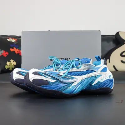 BALENCIAGA