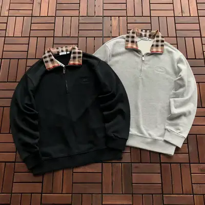 BURBERRY Sweater