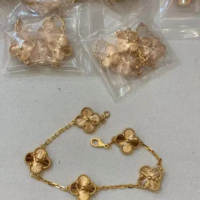 VAN CLEEF & ARPELS Schmuck
