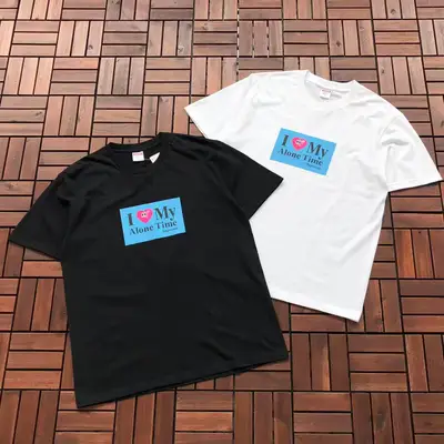SUPREME T-Shirt