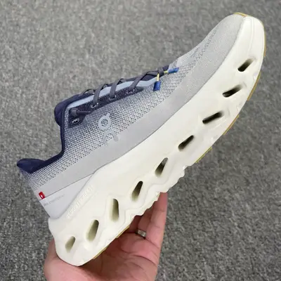ON Cloudsurfer