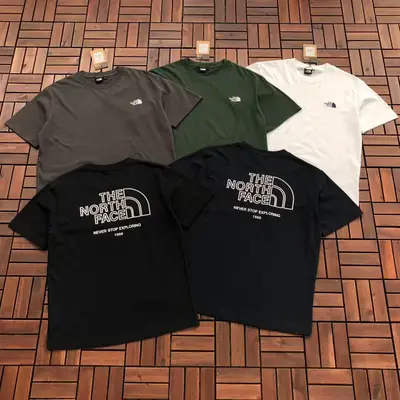 THE NORTH FACE T-Shirt