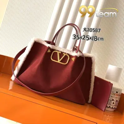 VALENTINO | Item ID: 18818