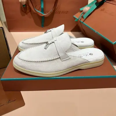 LORO PIANA