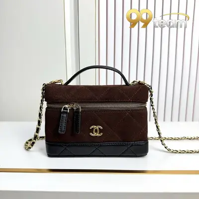 CHANEL | Item ID: 00015