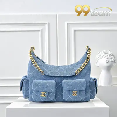 CHANEL | Item ID: 02682