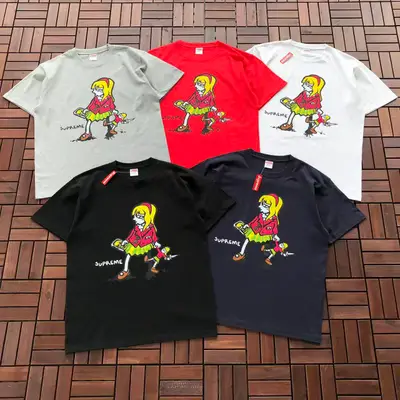 SUPREME T-Shirt