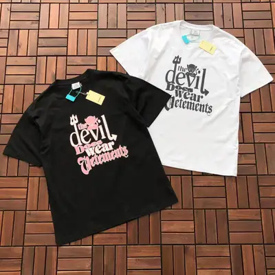 VETEMENTS T-Shirt