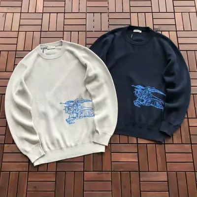 BURBERRY Sweater