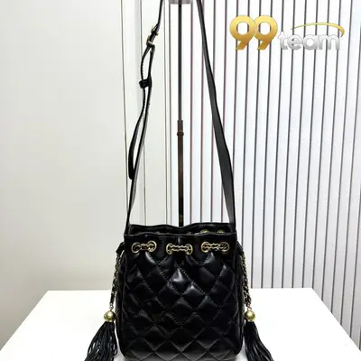 CHANEL | Item ID: 02516