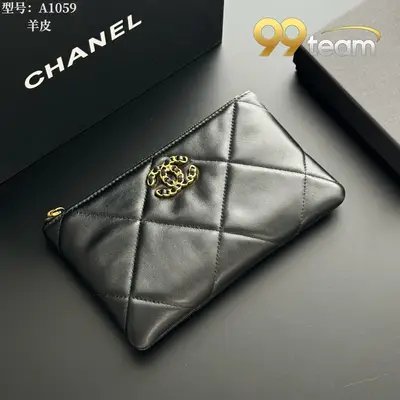 CHANEL | Item ID: 01956