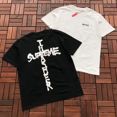 SUPREME T-Shirt