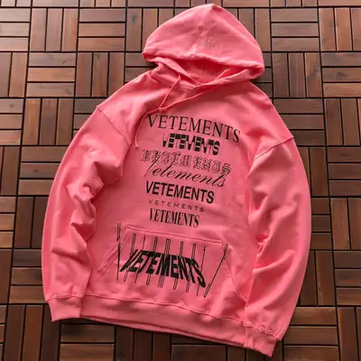 VETEMENTS Hoodie