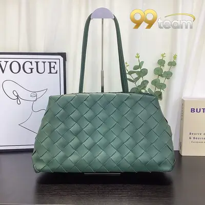 BOTTEGA VENETTA | Item ID: 20649