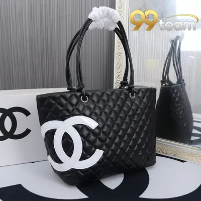 CHANEL | Item ID: 00685