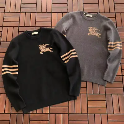 BURBERRY Sweater
