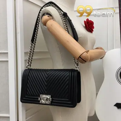 CHANEL | Item ID: 00901
