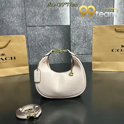 COACH | Item ID: 04418