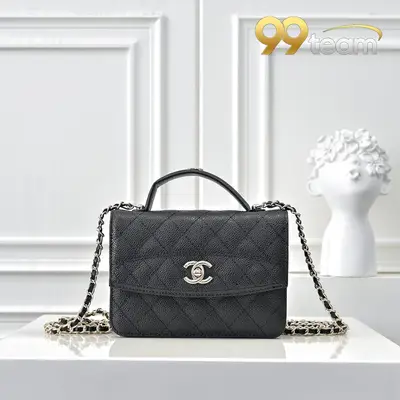 CHANEL | Item ID: 02696