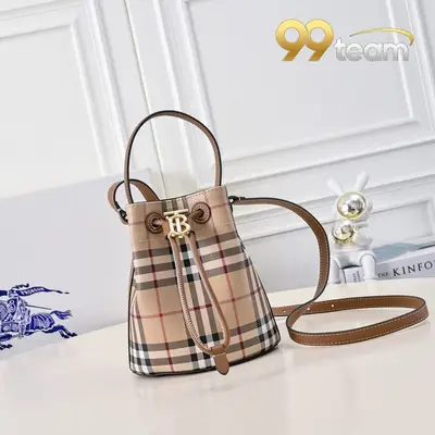 BURBERRY | Item ID: 21369
