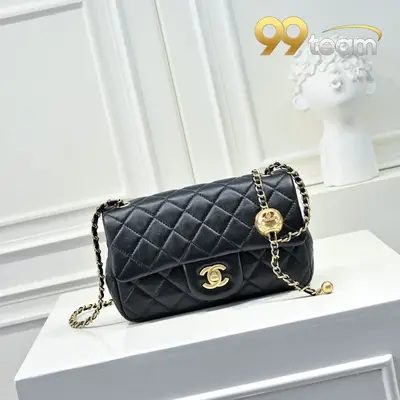 CHANEL | Item ID: 02096
