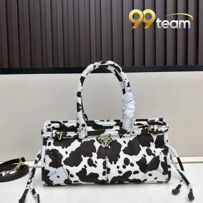 PRADA | Item ID: 09452