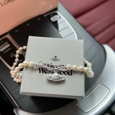 VIVIENNE WESTWOOD Schmuck